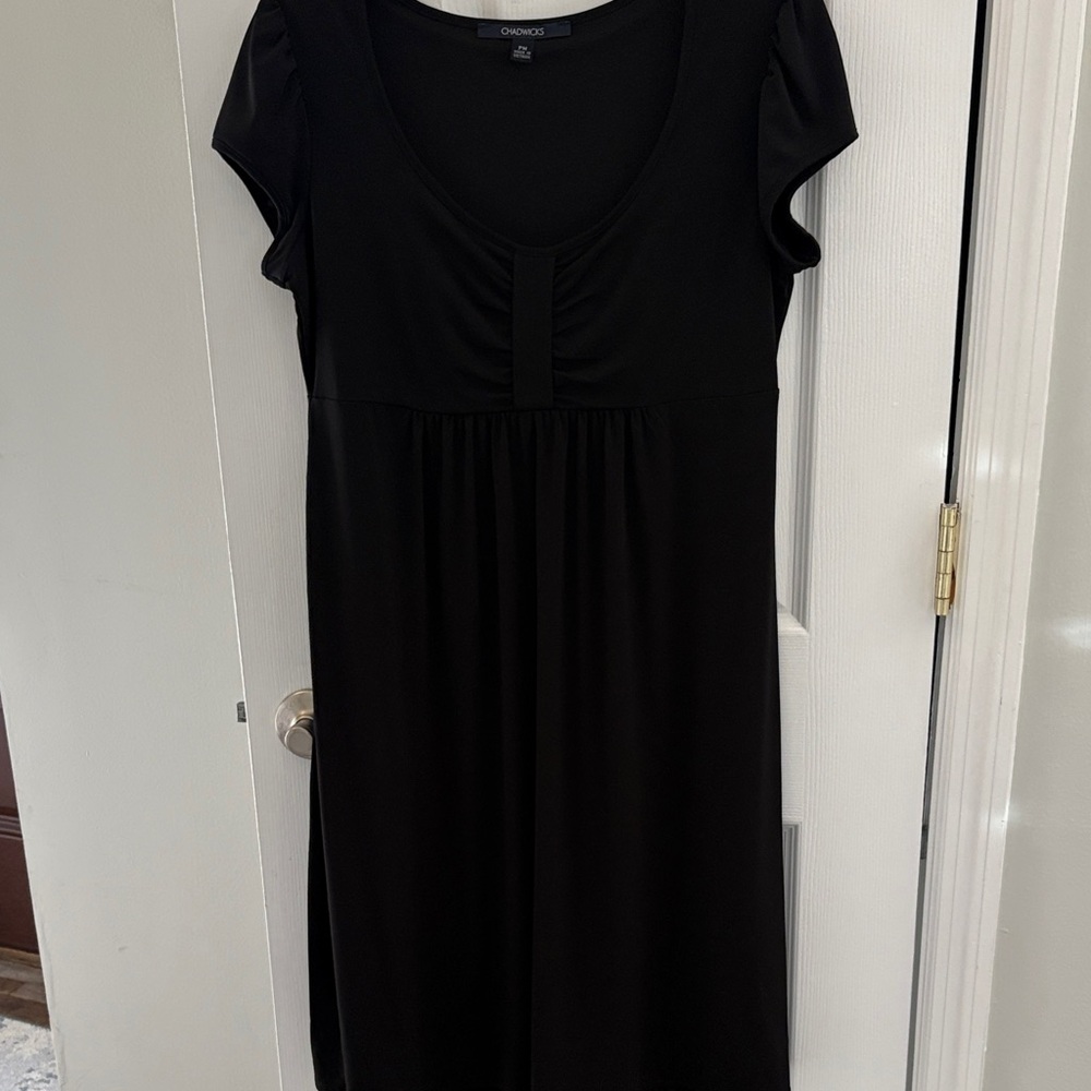 Chadwicks Black Scoop Neck Midi Dress with Short Sleeves